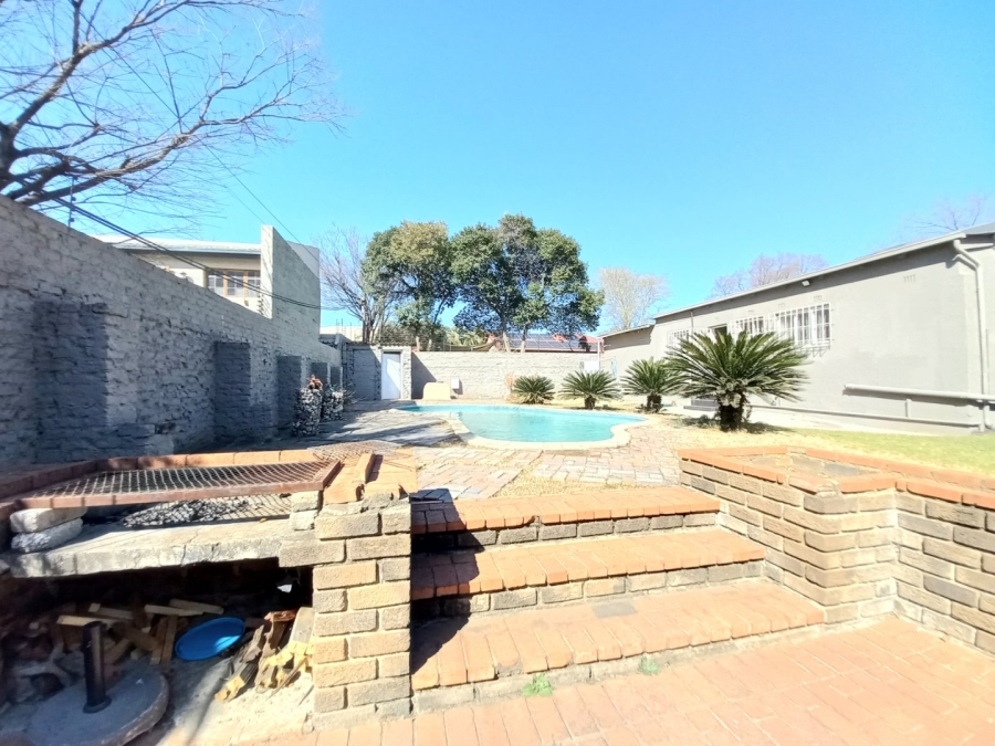 3 Bedroom Property for Sale in Edenvale Central Gauteng