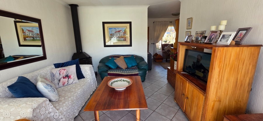 2 Bedroom Property for Sale in Amberfield Crest Estate Gauteng