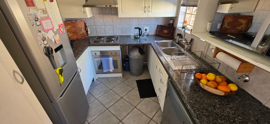 2 Bedroom Property for Sale in Amberfield Crest Estate Gauteng
