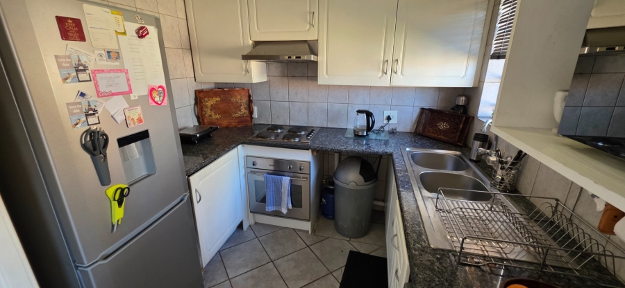 2 Bedroom Property for Sale in Amberfield Crest Estate Gauteng