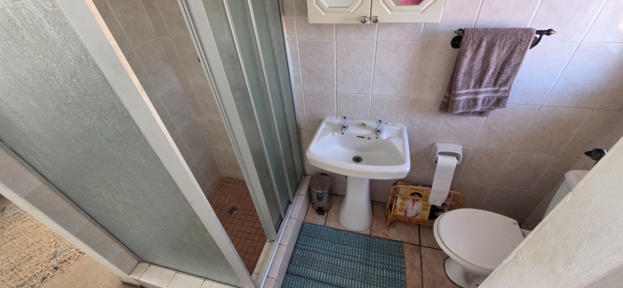 2 Bedroom Property for Sale in Amberfield Crest Estate Gauteng