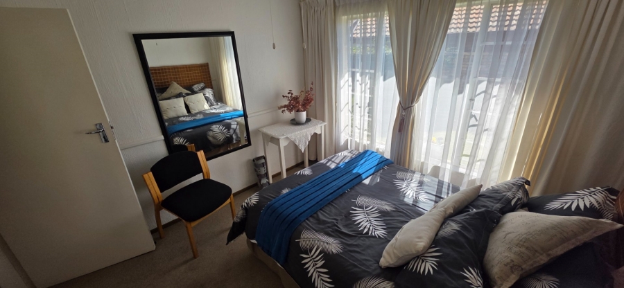 2 Bedroom Property for Sale in Amberfield Crest Estate Gauteng