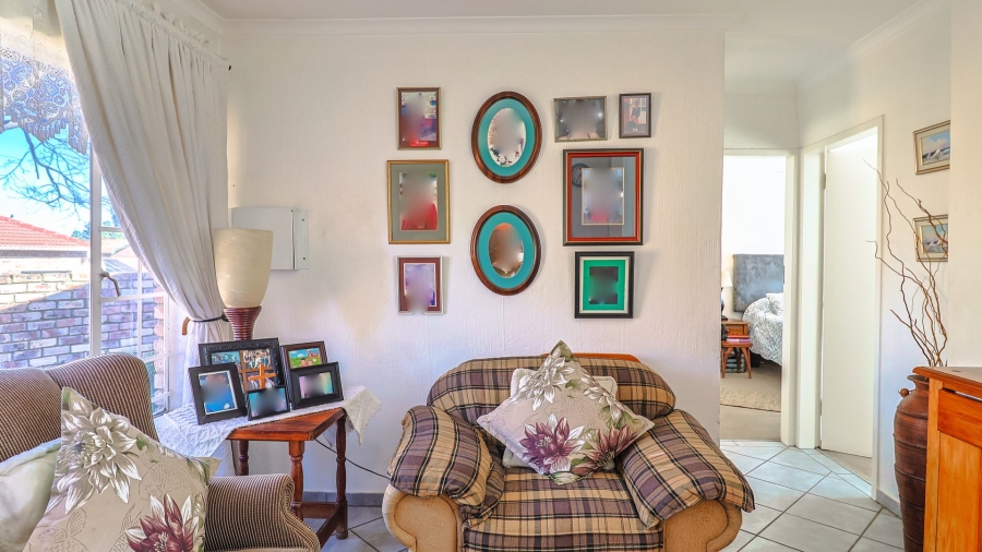2 Bedroom Property for Sale in Amberfield Crest Estate Gauteng