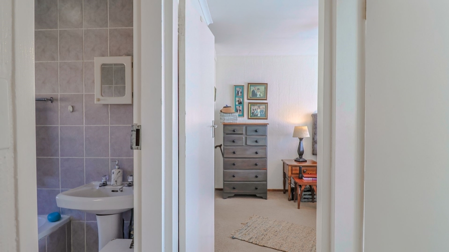 2 Bedroom Property for Sale in Amberfield Crest Estate Gauteng