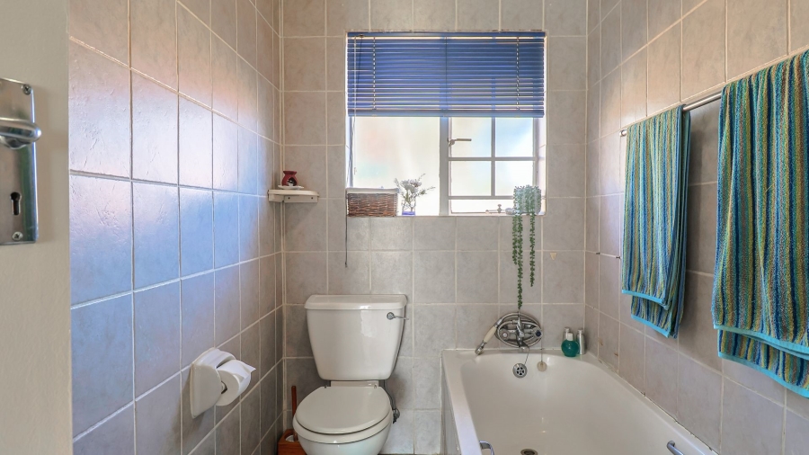 2 Bedroom Property for Sale in Amberfield Crest Estate Gauteng