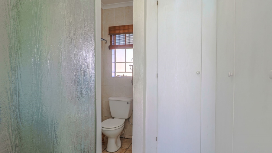 2 Bedroom Property for Sale in Amberfield Crest Estate Gauteng