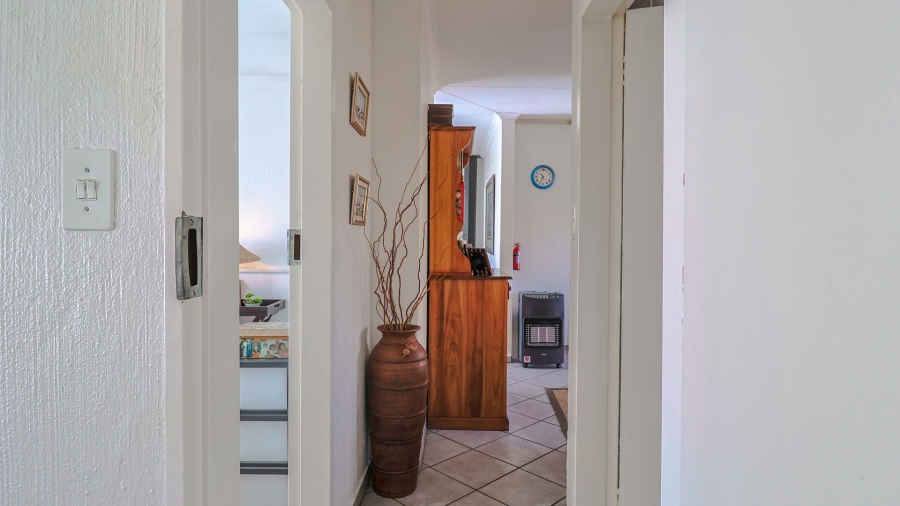 2 Bedroom Property for Sale in Amberfield Crest Estate Gauteng