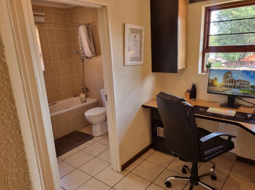 2 Bedroom Property for Sale in Bedfordview Gauteng