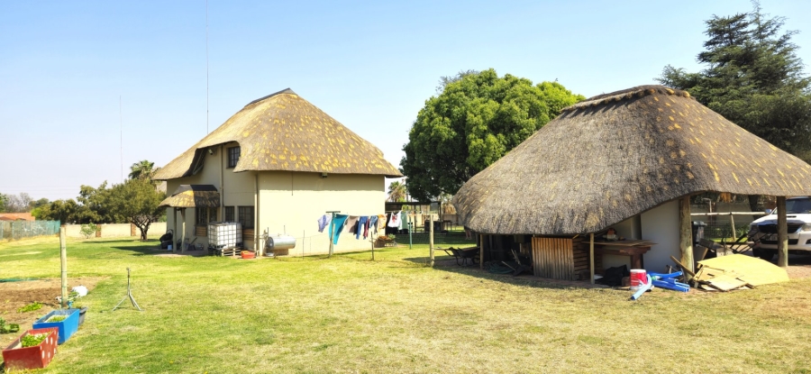  Bedroom Property for Sale in Mnandi Gauteng