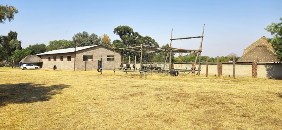 Bedroom Property for Sale in Mnandi Gauteng