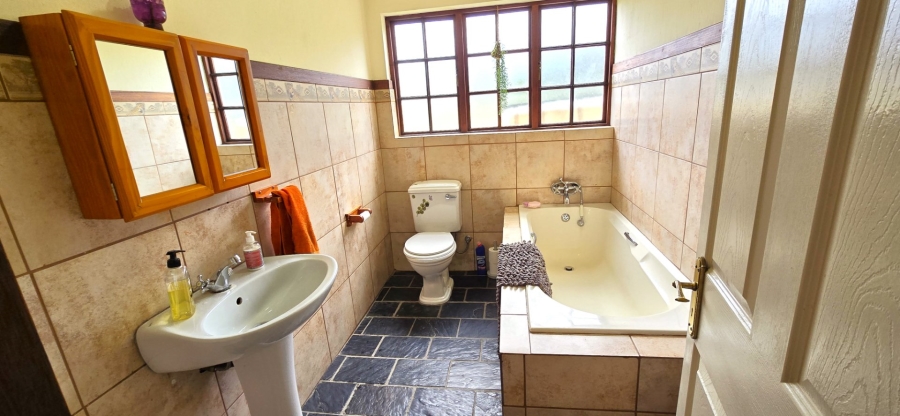  Bedroom Property for Sale in Mnandi Gauteng