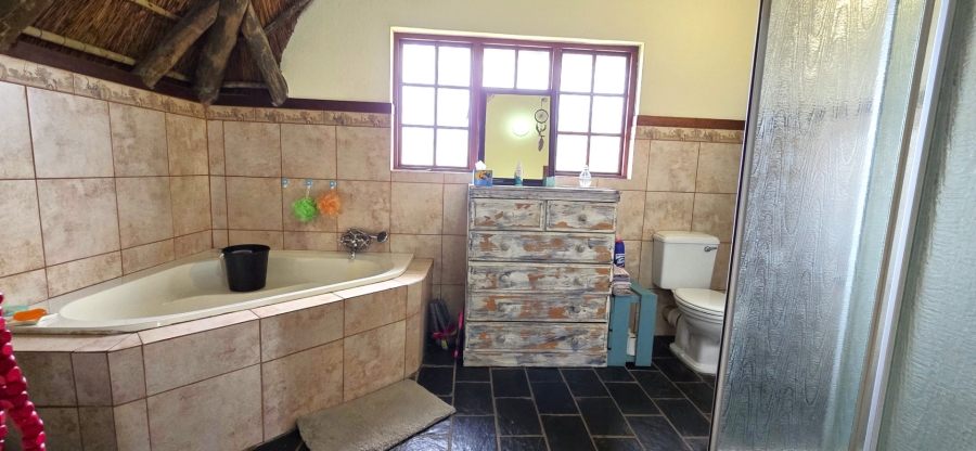  Bedroom Property for Sale in Mnandi Gauteng