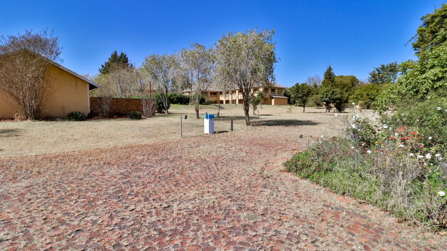  Bedroom Property for Sale in Glen Austin Gauteng