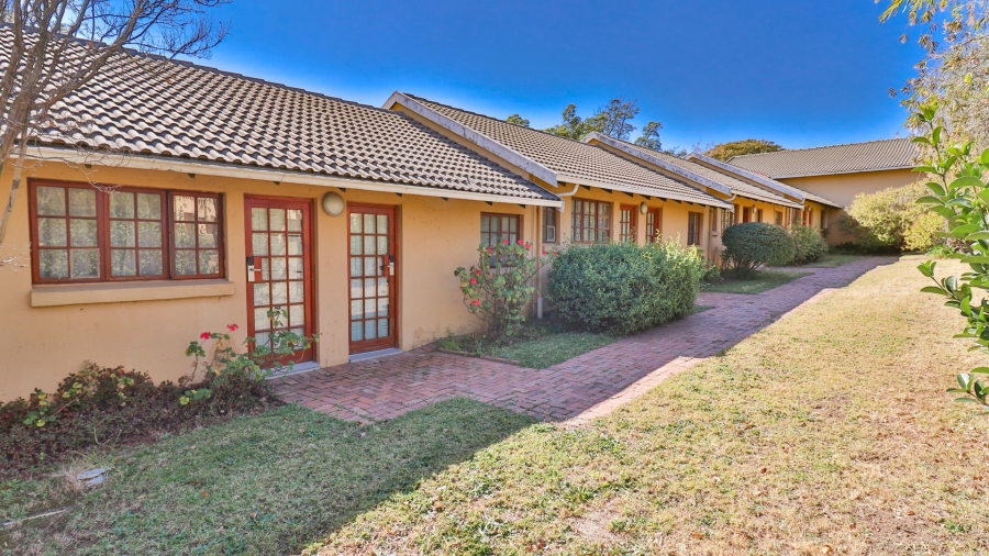  Bedroom Property for Sale in Glen Austin Gauteng