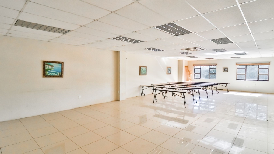  Bedroom Property for Sale in Glen Austin Gauteng