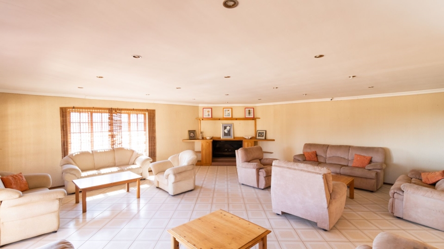  Bedroom Property for Sale in Glen Austin Gauteng