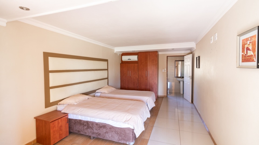  Bedroom Property for Sale in Glen Austin Gauteng