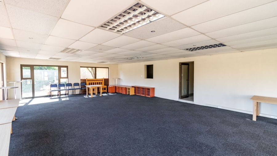  Bedroom Property for Sale in Glen Austin Gauteng