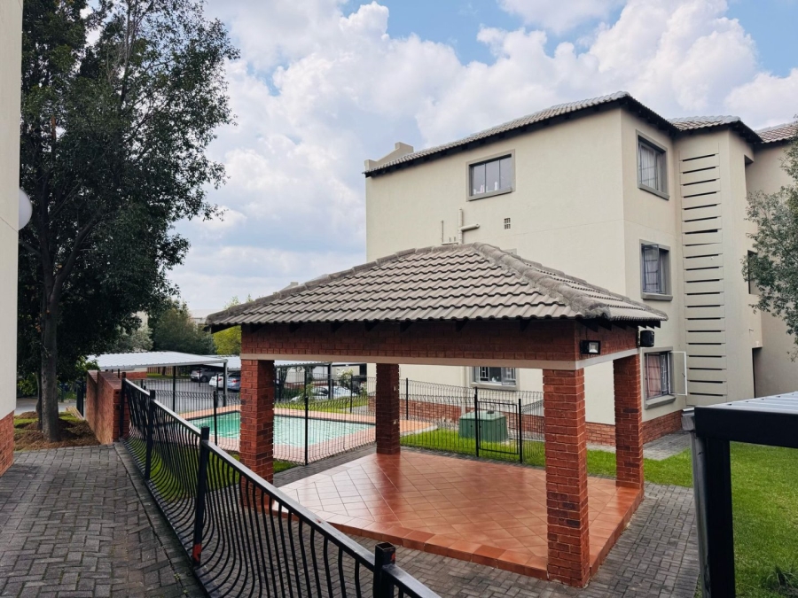 2 Bedroom Property for Sale in Bloubosrand Gauteng