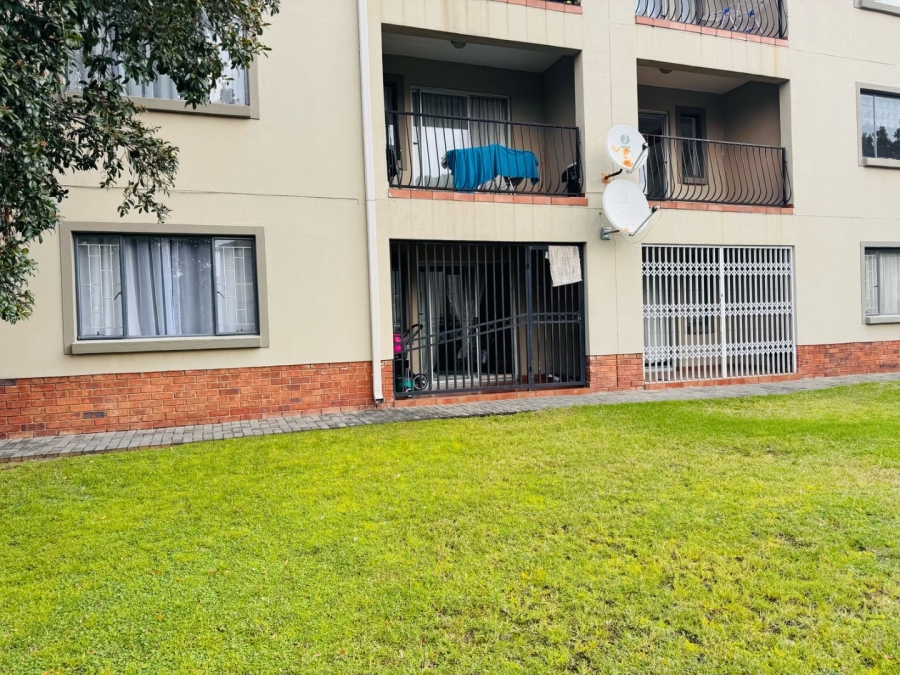 2 Bedroom Property for Sale in Bloubosrand Gauteng