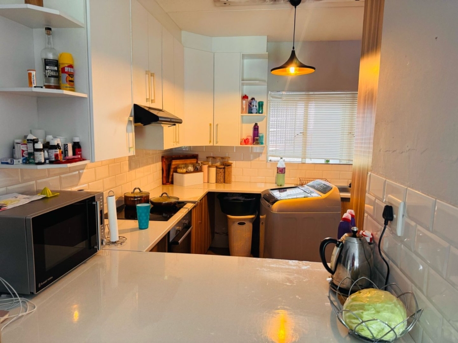 2 Bedroom Property for Sale in Bloubosrand Gauteng