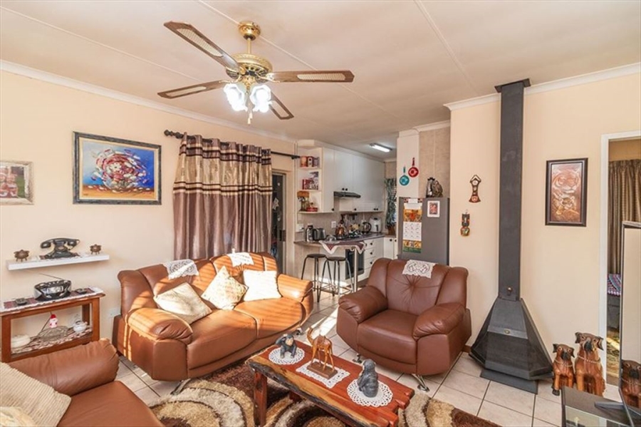 2 Bedroom Property for Sale in Farrarmere Gauteng