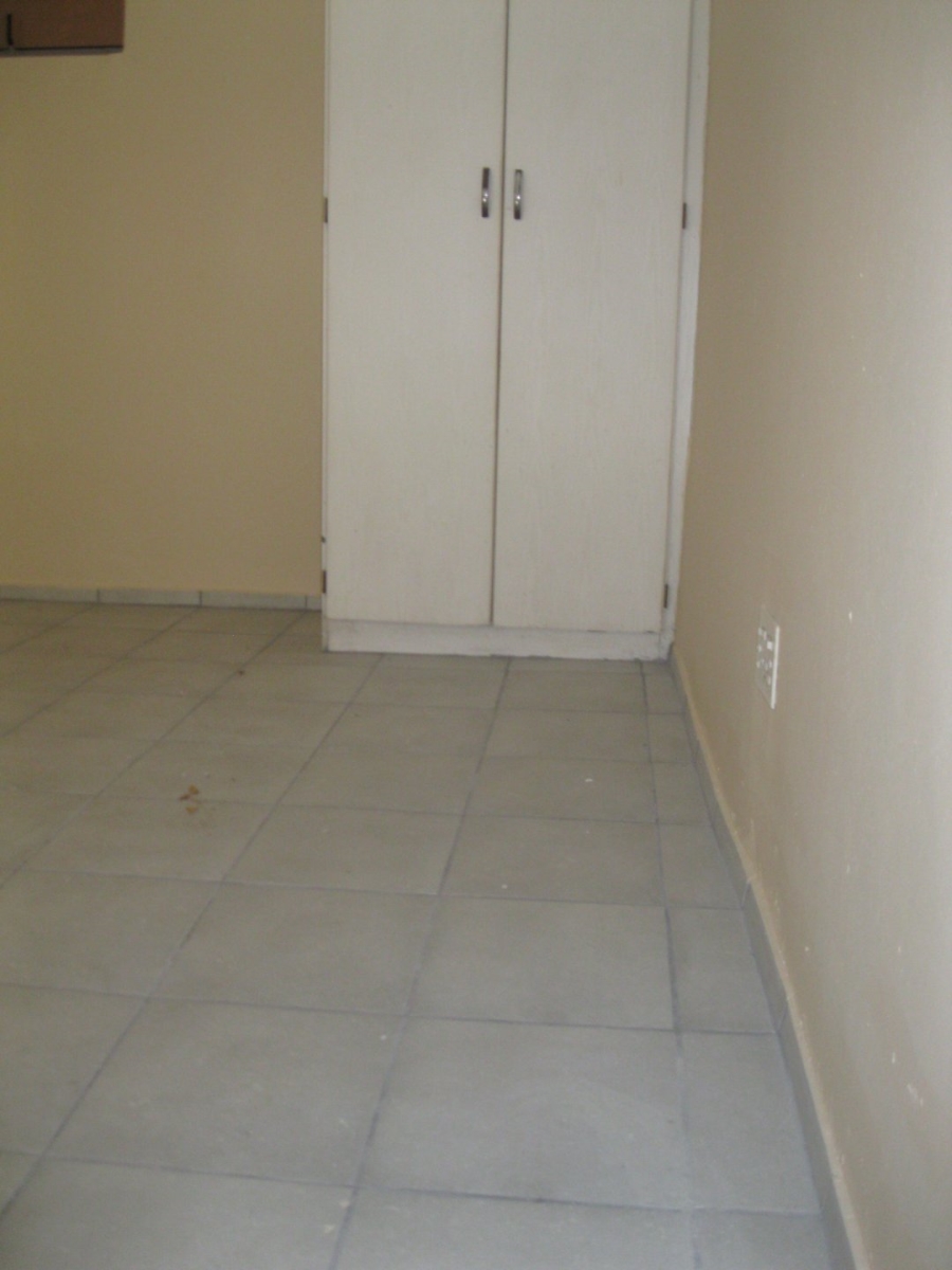 To Let 1 Bedroom Property for Rent in Riviera Gauteng