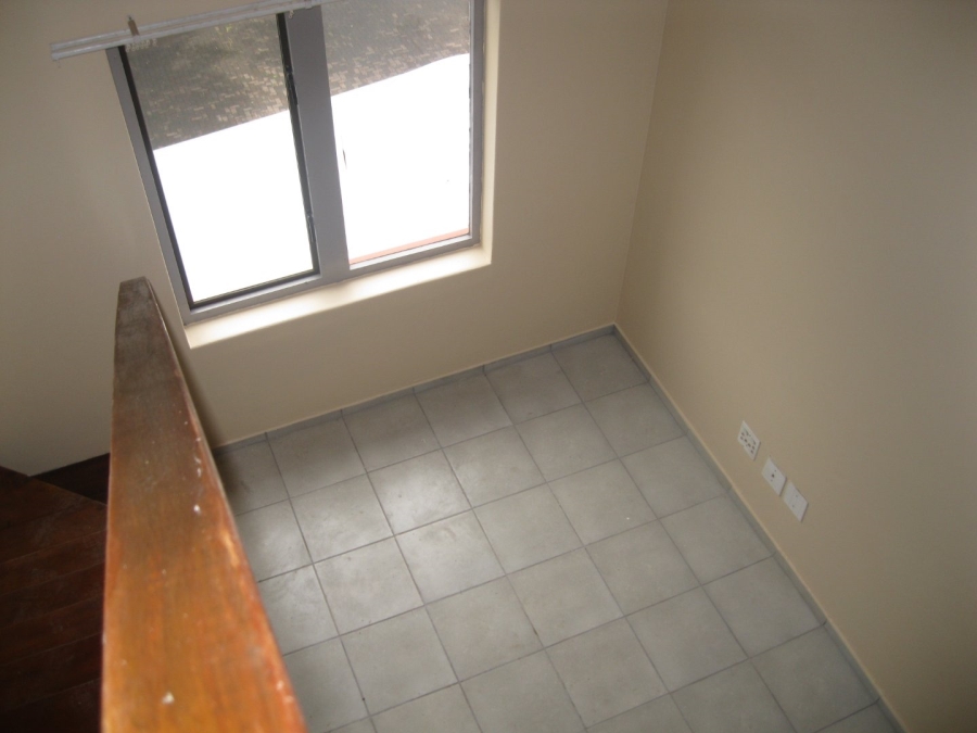 To Let 1 Bedroom Property for Rent in Riviera Gauteng