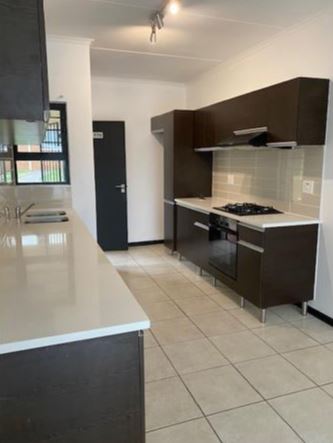 3 Bedroom Property for Sale in Greenstone Hill Gauteng