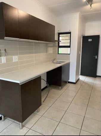 3 Bedroom Property for Sale in Greenstone Hill Gauteng