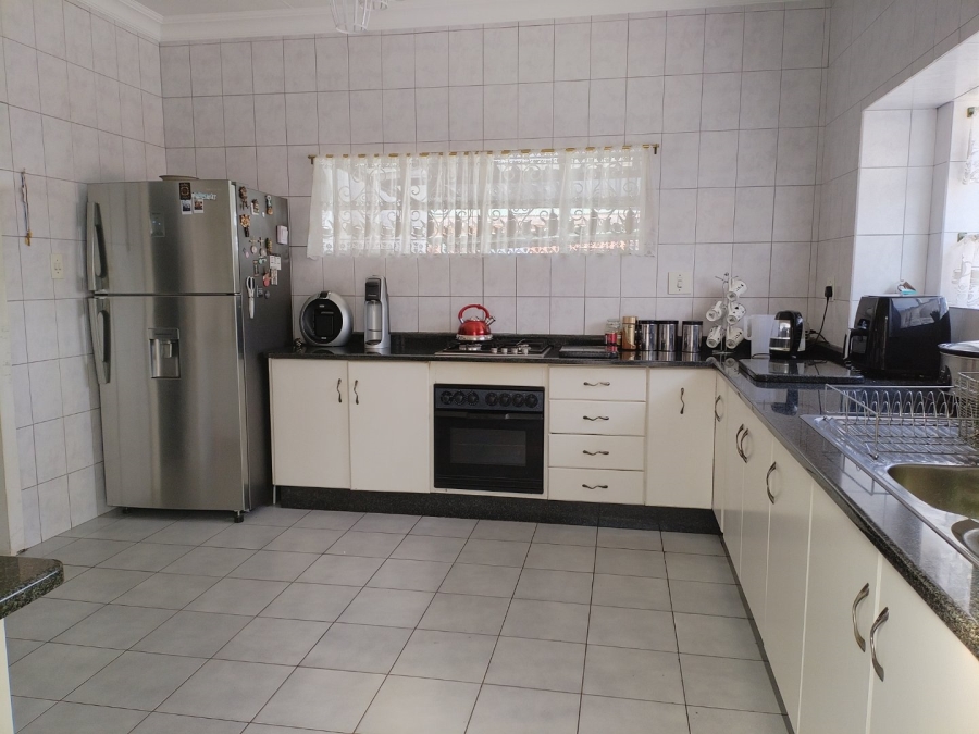 3 Bedroom Property for Sale in Selection Park Gauteng