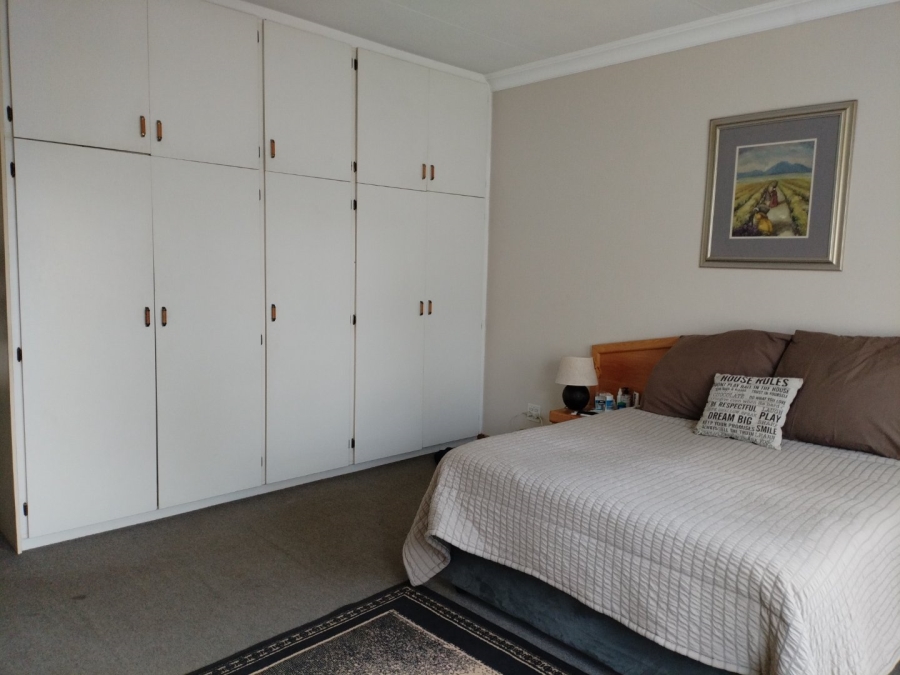 3 Bedroom Property for Sale in Selection Park Gauteng