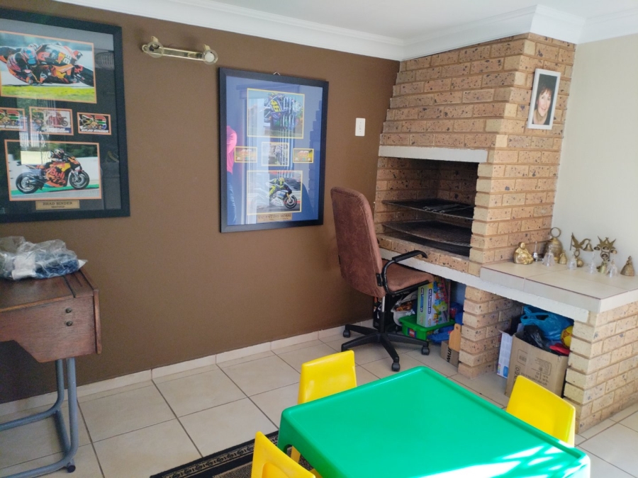 3 Bedroom Property for Sale in Selection Park Gauteng