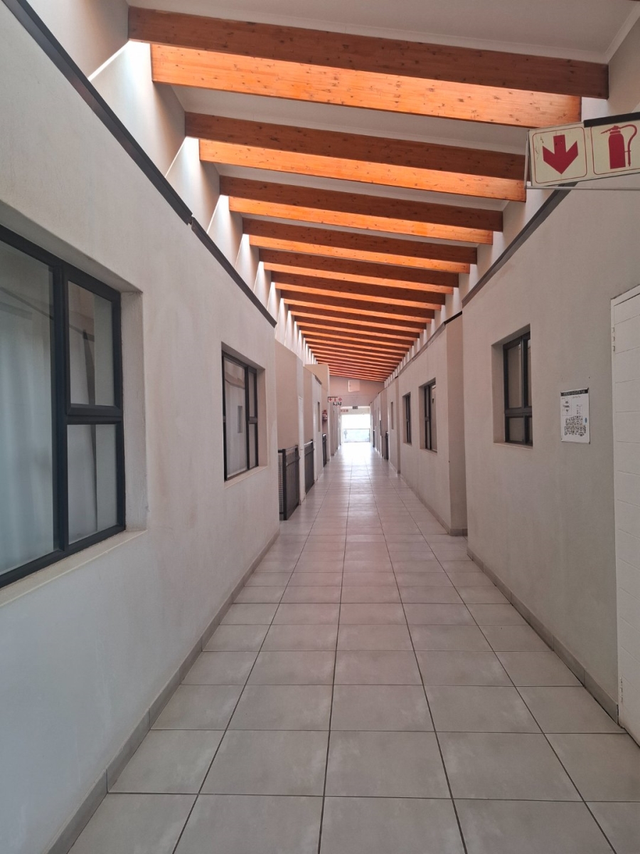 To Let 2 Bedroom Property for Rent in Die Hoewes Gauteng