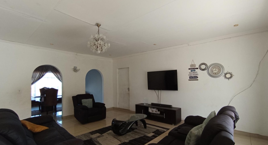 7 Bedroom Property for Sale in Elsburg Gauteng
