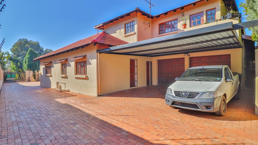 3 Bedroom Property for Sale in Bedfordview Gauteng