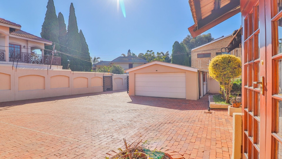 3 Bedroom Property for Sale in Bedfordview Gauteng