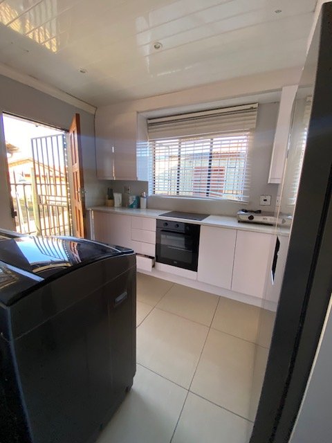 To Let 2 Bedroom Property for Rent in Kwa Thema Gauteng