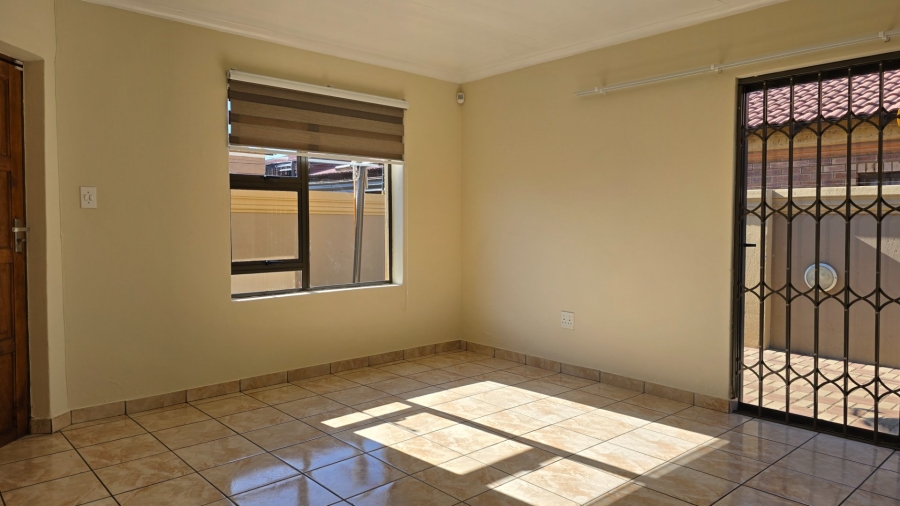 To Let 2 Bedroom Property for Rent in Fulcrum Gauteng