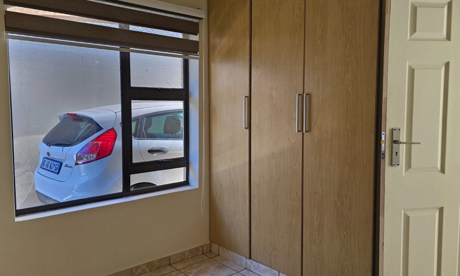 To Let 2 Bedroom Property for Rent in Fulcrum Gauteng