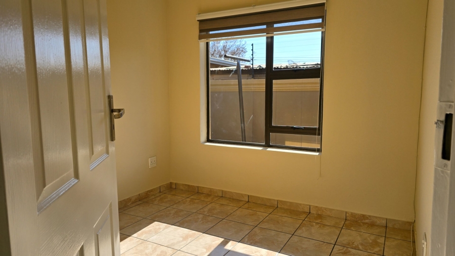 To Let 2 Bedroom Property for Rent in Fulcrum Gauteng