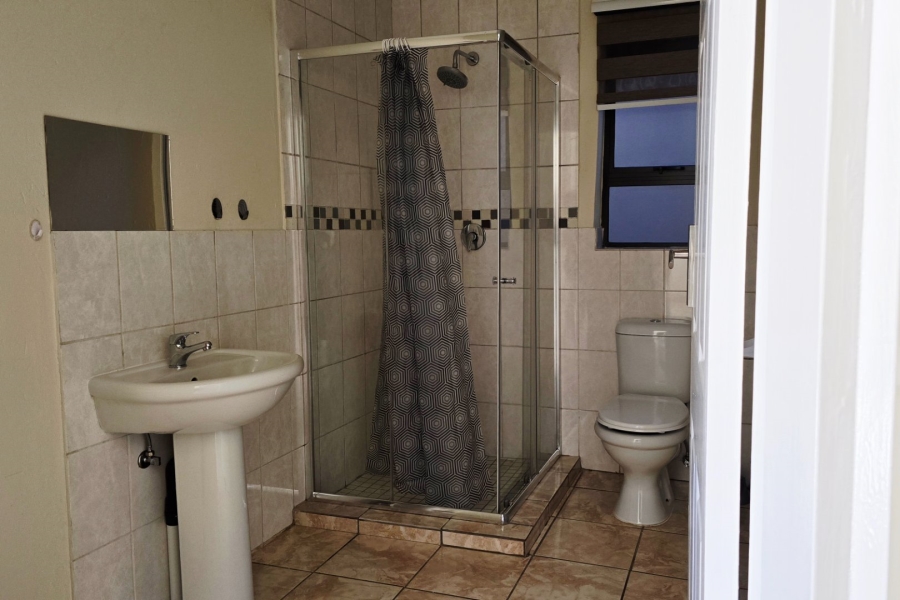 To Let 2 Bedroom Property for Rent in Fulcrum Gauteng