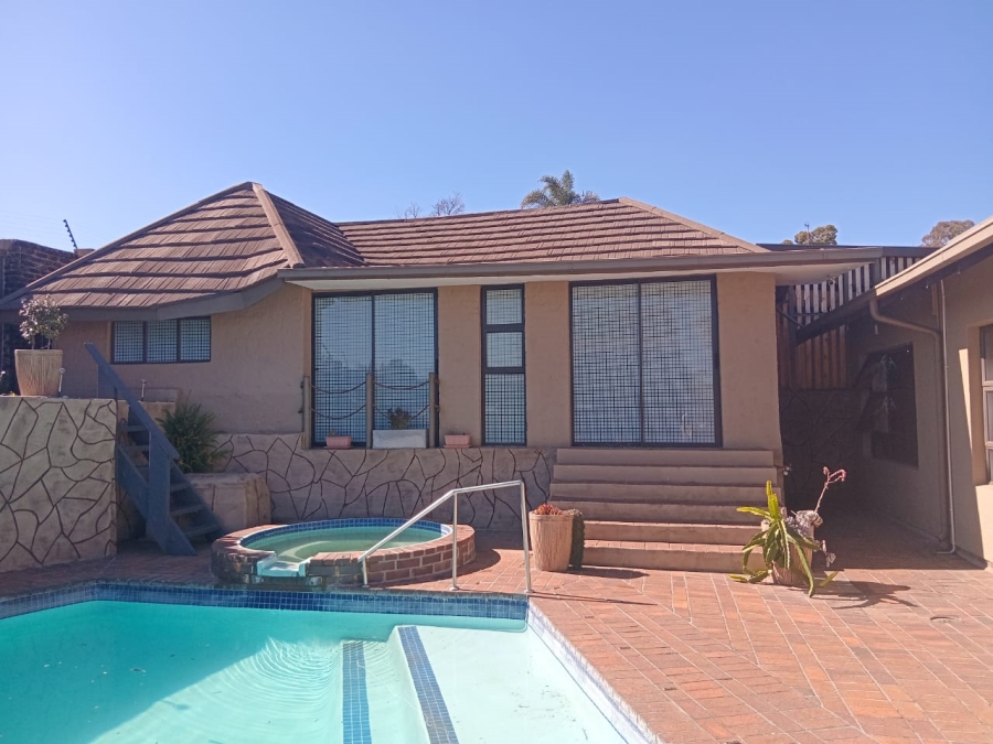 To Let 3 Bedroom Property for Rent in Mulbarton Gauteng