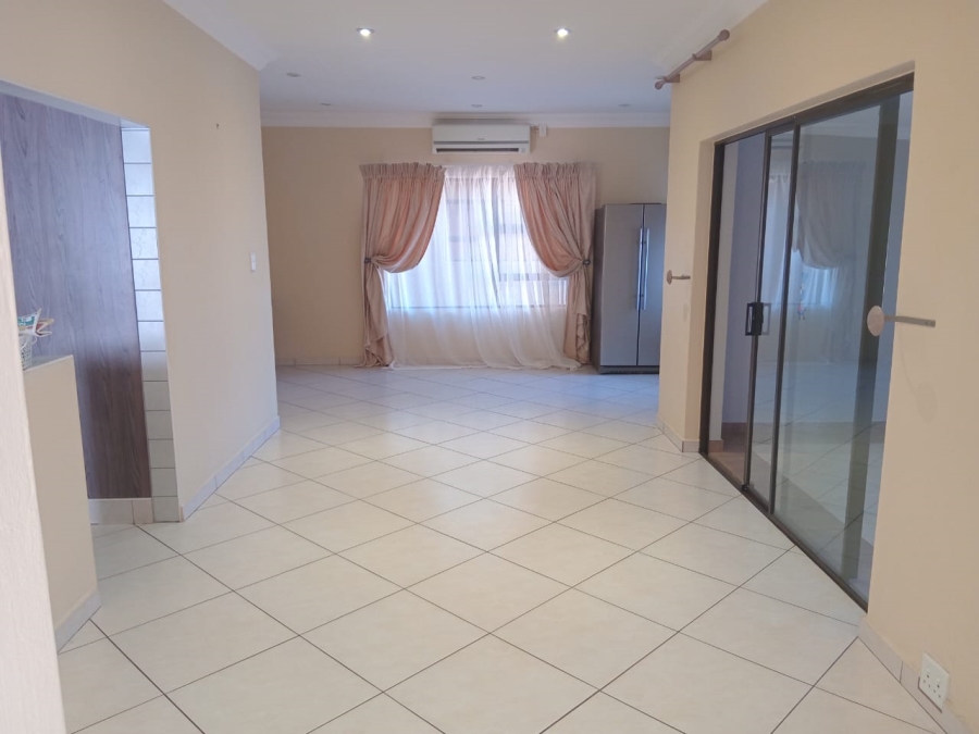 To Let 3 Bedroom Property for Rent in Mulbarton Gauteng