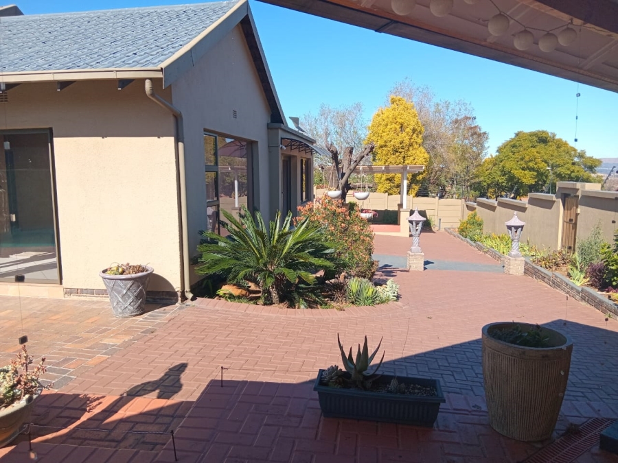 To Let 3 Bedroom Property for Rent in Mulbarton Gauteng