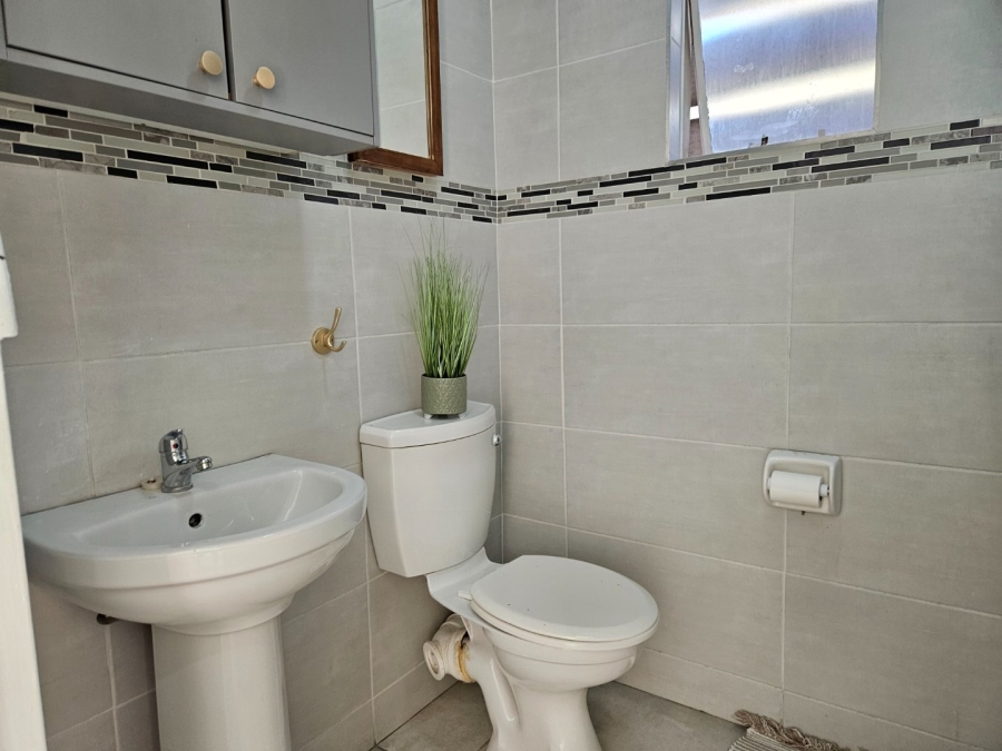 To Let 2 Bedroom Property for Rent in Noordhang Gauteng