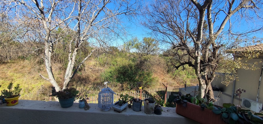 3 Bedroom Property for Sale in Rooihuiskraal North Gauteng