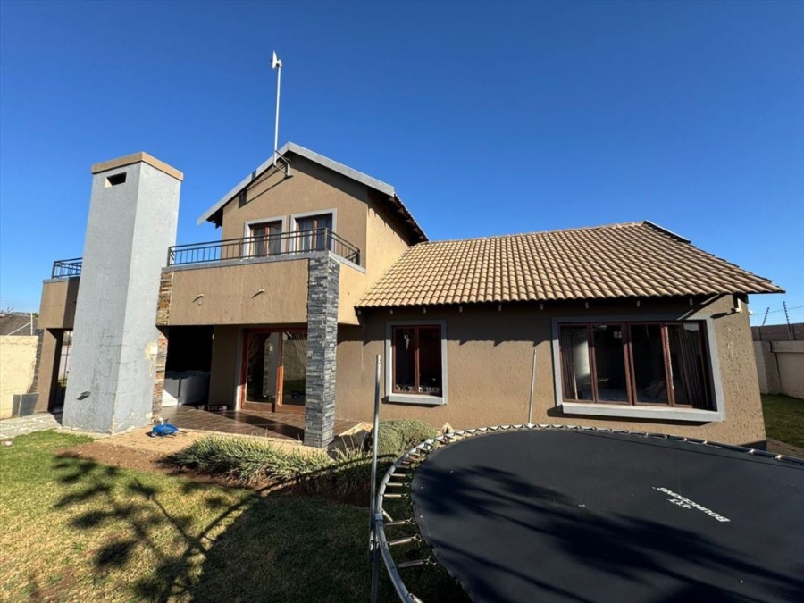 3 Bedroom Property for Sale in Sonneveld Gauteng