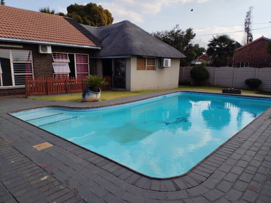 3 Bedroom Property for Sale in Edelweiss Gauteng