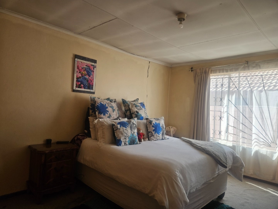 3 Bedroom Property for Sale in Daveyton Gauteng